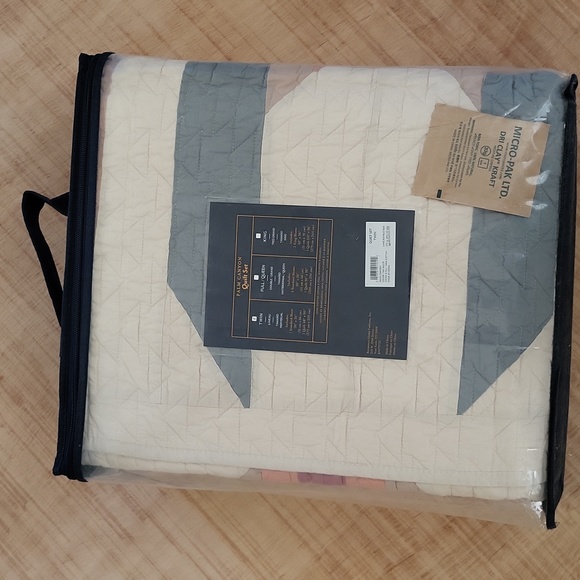 Pendleton Palm Canyon Quilted Set. Twin - Picture 8 of 10